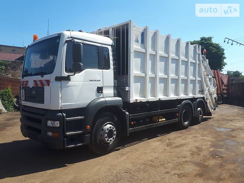 Мусоровоз MAN TGA 2003 в Киеве