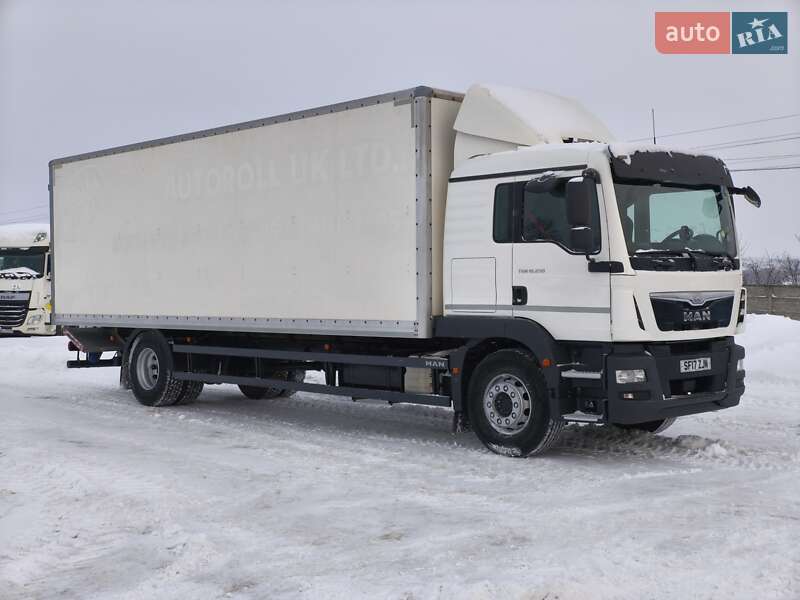Грузовой фургон MAN TGM 2017 в Бучаче