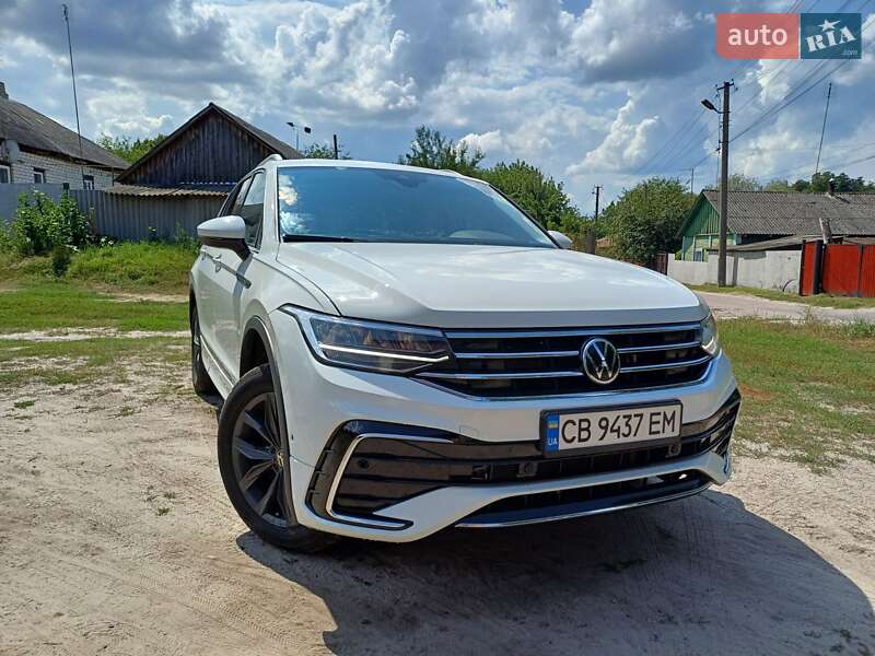 Внедорожник / Кроссовер Volkswagen Tiguan Allspace 2021 в Коропе