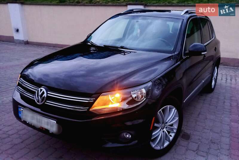 Внедорожник / Кроссовер Volkswagen Tiguan 2011 в Остроге