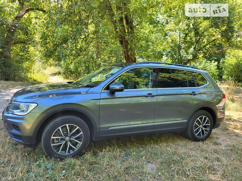 Внедорожник / Кроссовер Volkswagen Tiguan 2020 в Сумах
