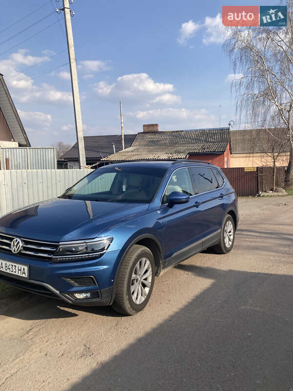 Внедорожник / Кроссовер Volkswagen Tiguan 2017 в Переяславе