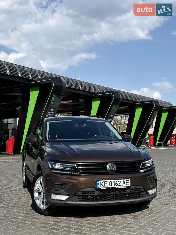 Внедорожник / Кроссовер Volkswagen Tiguan 2017 в Днепре Внедорожник / Кроссовер Volkswagen Tiguan 2017 в Днепре
