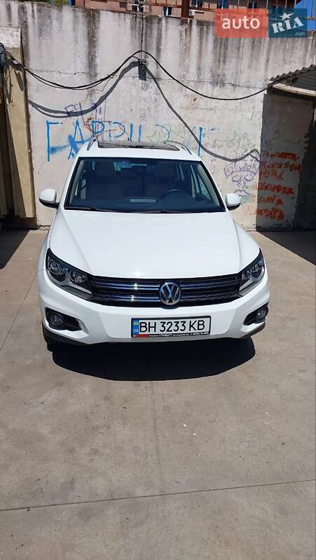 Внедорожник / Кроссовер Volkswagen Tiguan 2014 в Одессе