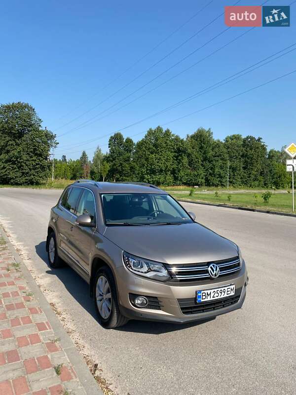 Внедорожник / Кроссовер Volkswagen Tiguan 2012 в Шостке