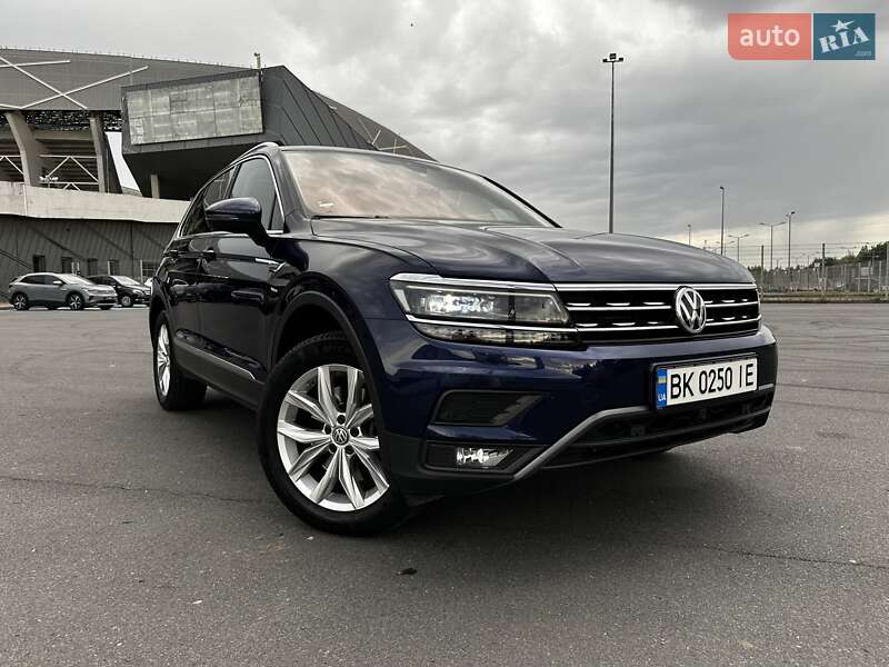 Внедорожник / Кроссовер Volkswagen Tiguan 2018 в Львове