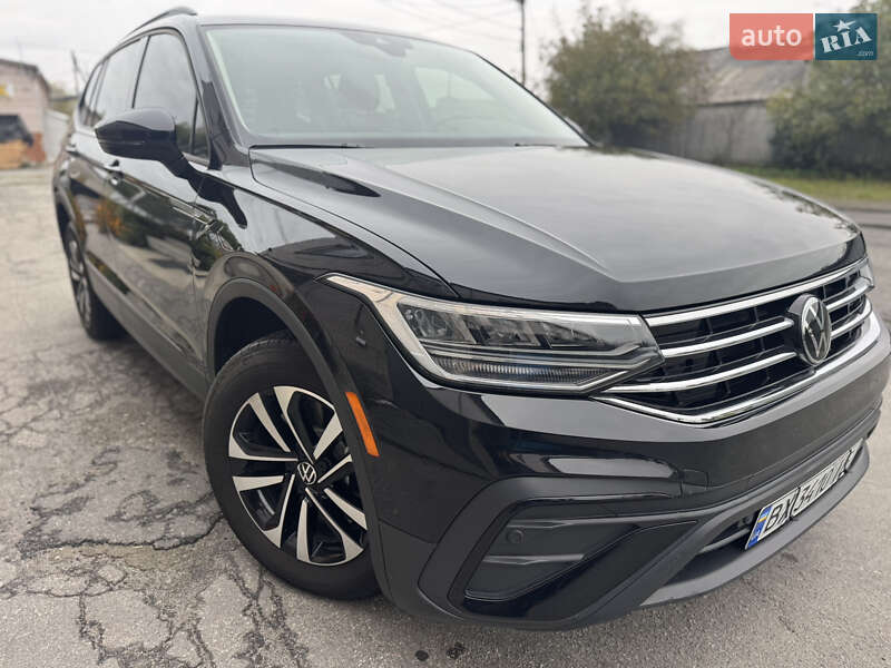 Внедорожник / Кроссовер Volkswagen Tiguan 2023 в Полонном