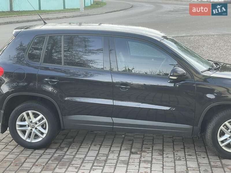 Внедорожник / Кроссовер Volkswagen Tiguan 2010 в Городенке