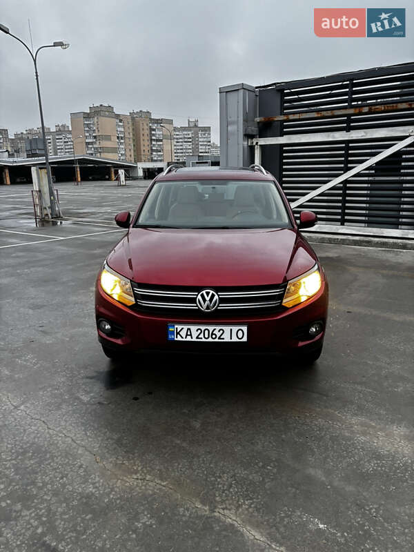 Внедорожник / Кроссовер Volkswagen Tiguan 2012 в Киеве