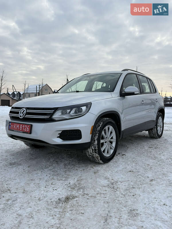 Внедорожник / Кроссовер Volkswagen Tiguan 2017 в Буче