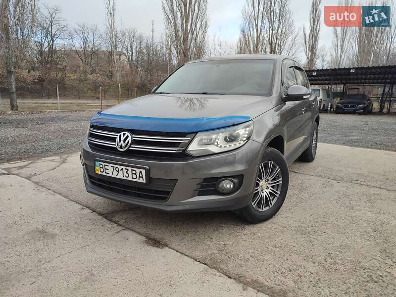 Внедорожник / Кроссовер Volkswagen Tiguan 2011 в Южноукраинске