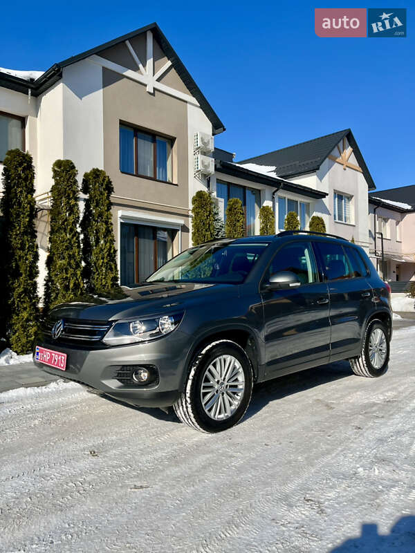 Внедорожник / Кроссовер Volkswagen Tiguan 2015 в Ровно Внедорожник / Кроссовер Volkswagen Tiguan 2015 в Ровно