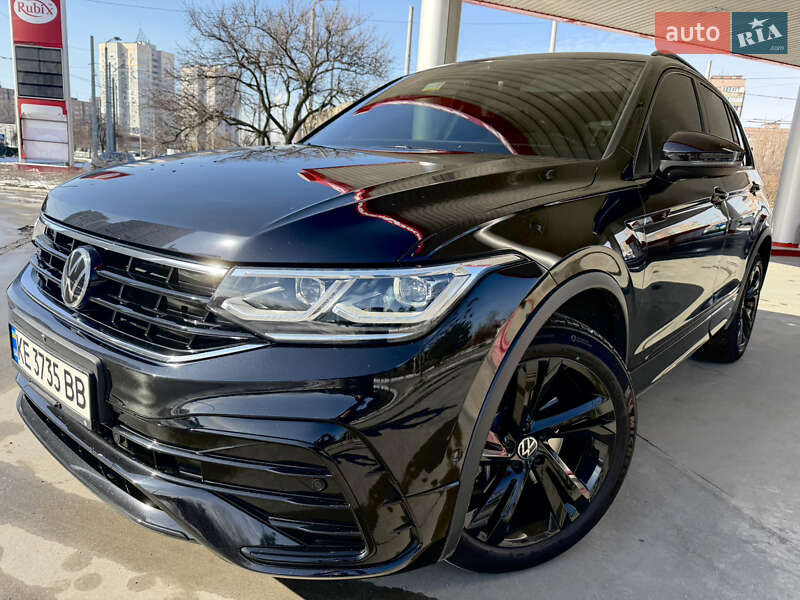 Позашляховик / Кросовер Volkswagen Tiguan 2021 в Дніпрі Позашляховик / Кросовер Volkswagen Tiguan 2021 в Дніпрі