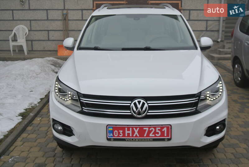 Внедорожник / Кроссовер Volkswagen Tiguan 2016 в Черновцах