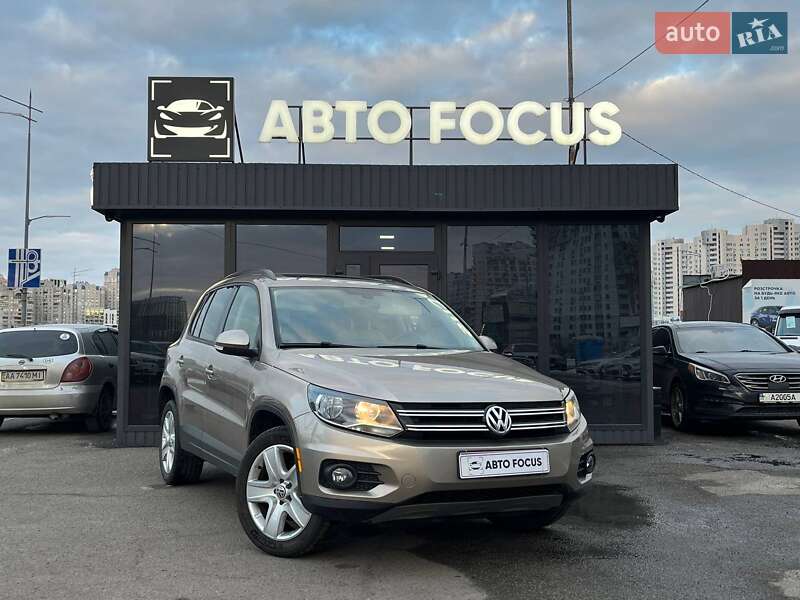 Позашляховик / Кросовер Volkswagen Tiguan 2016 в Києві
