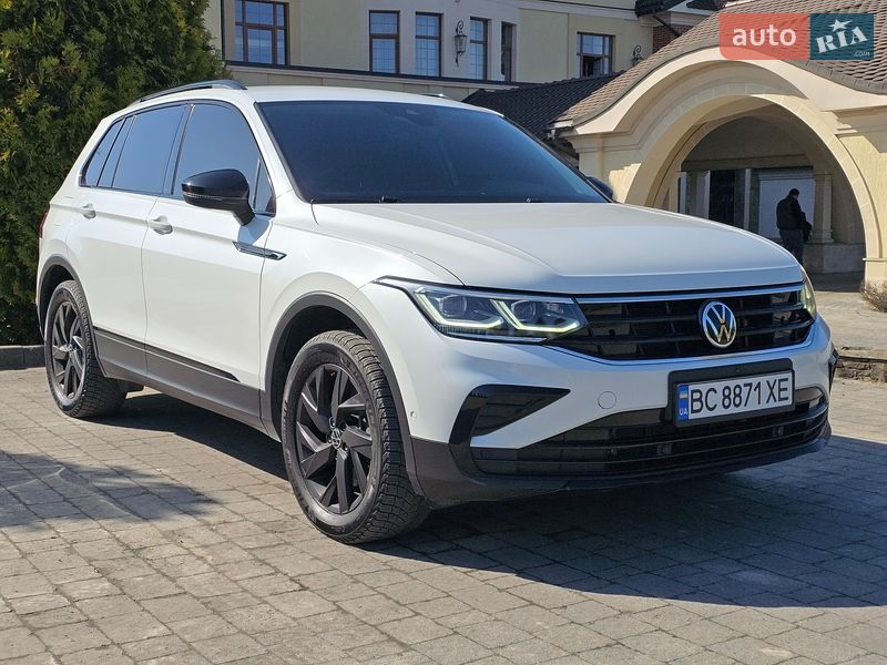 Внедорожник / Кроссовер Volkswagen Tiguan 2021 в Львове