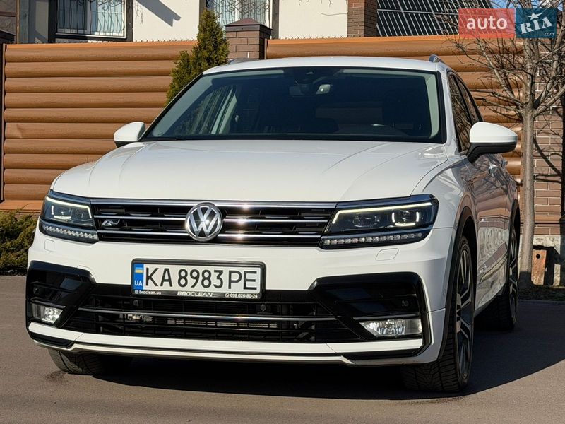 Внедорожник / Кроссовер Volkswagen Tiguan 2017 в Борисполе