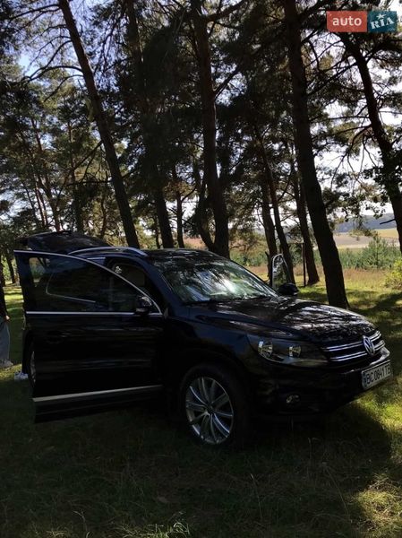Внедорожник / Кроссовер Volkswagen Tiguan 2012 в Луцке