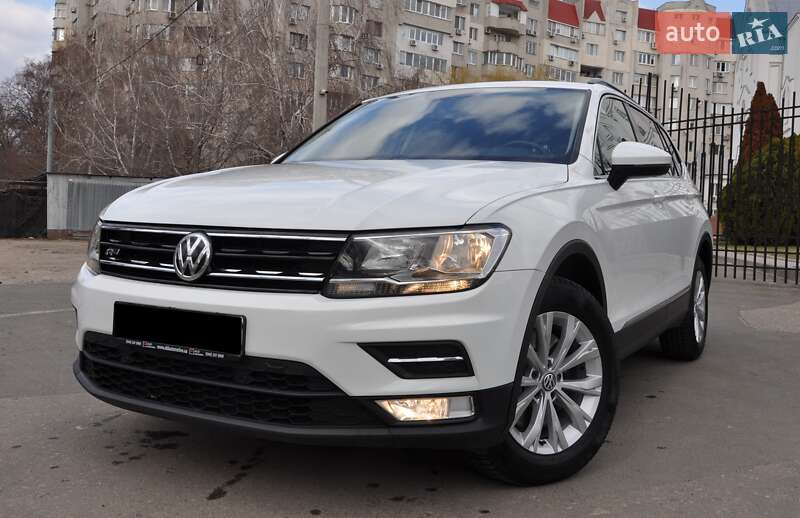 Внедорожник / Кроссовер Volkswagen Tiguan 2017 в Одессе