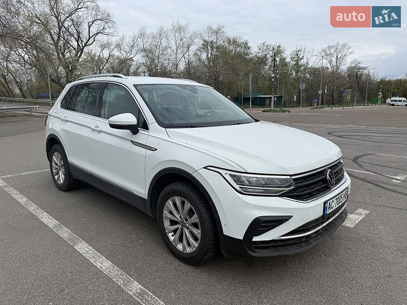 Внедорожник / Кроссовер Volkswagen Tiguan 2022 в Киеве