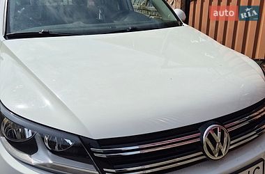 Внедорожник / Кроссовер Volkswagen Tiguan 2016 в Хмельницком