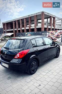 Хэтчбек Nissan TIIDA 2011 в Хмельницком