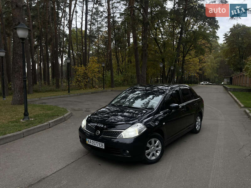 Седан Nissan TIIDA 2007 в Чернигове Седан Nissan TIIDA 2007 в Чернигове