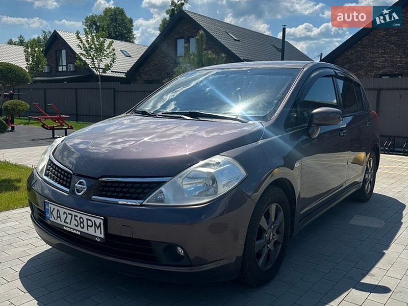 Хэтчбек Nissan TIIDA 2008 в Крюковщине