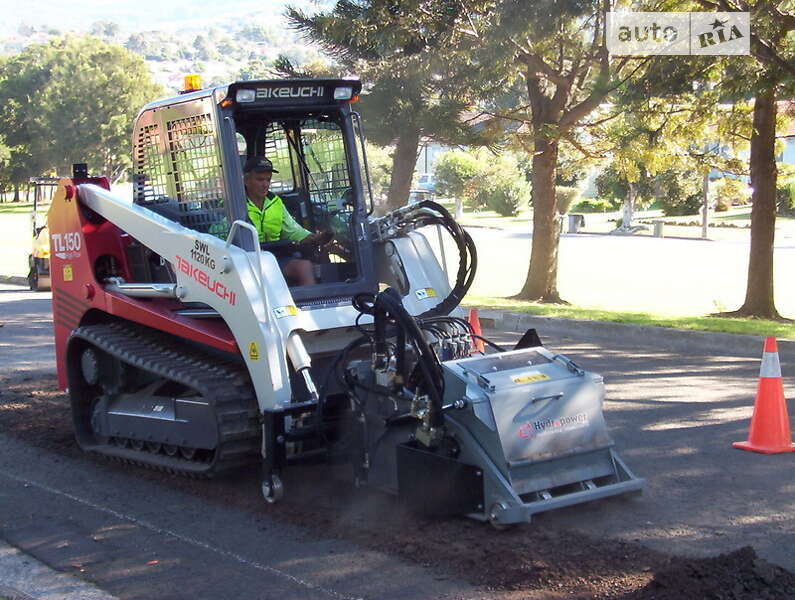 Минипогрузчик Takeuchi TL 2008 в Киеве Минипогрузчик Takeuchi TL 2008 в Киеве