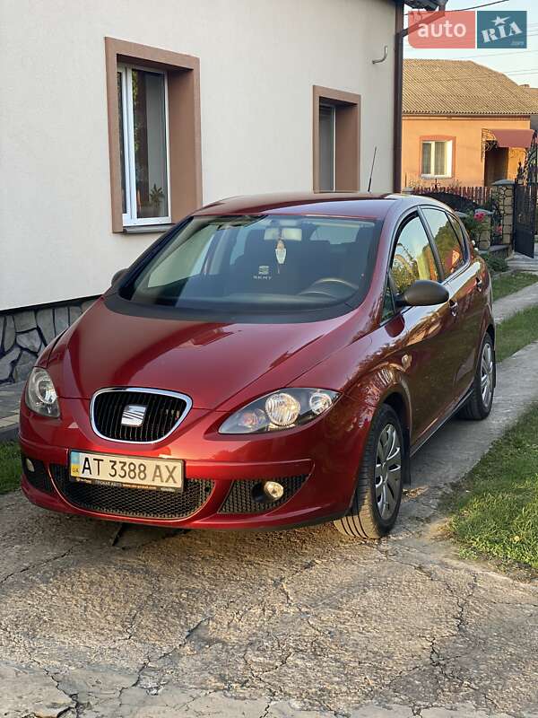 Хэтчбек SEAT Toledo 2008 в Ивано-Франковске
