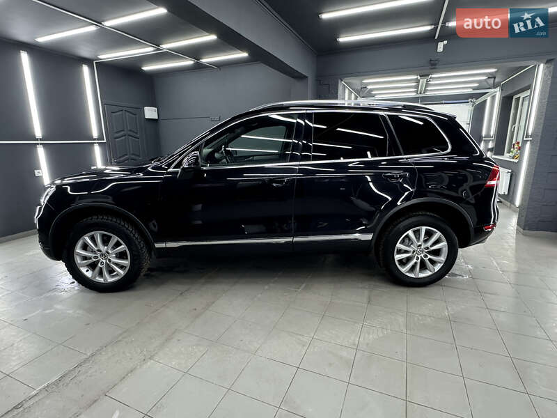 Внедорожник / Кроссовер Volkswagen Touareg 2014 в Коломые