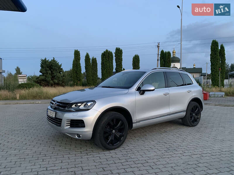 Внедорожник / Кроссовер Volkswagen Touareg 2011 в Кременце