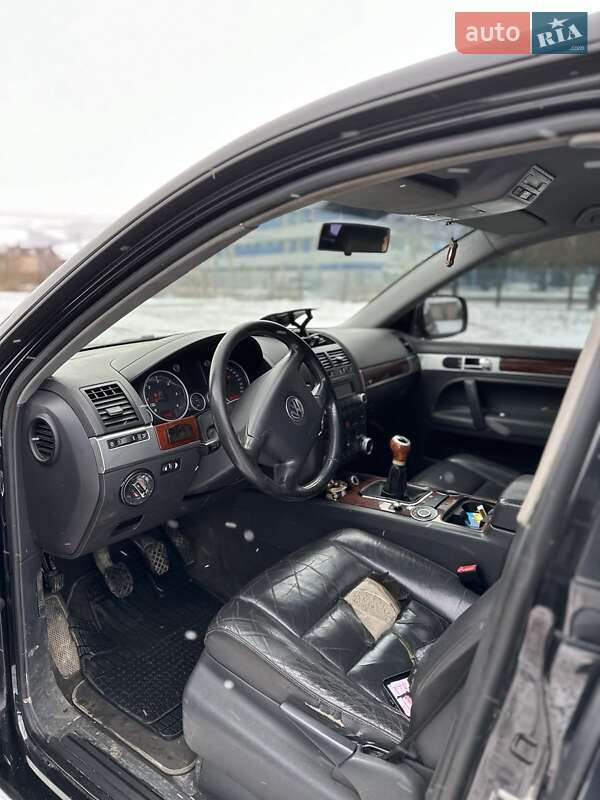 Внедорожник / Кроссовер Volkswagen Touareg 2004 в Воловце