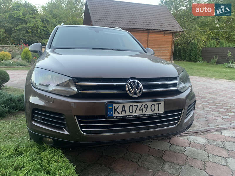 Внедорожник / Кроссовер Volkswagen Touareg 2012 в Монастыриске