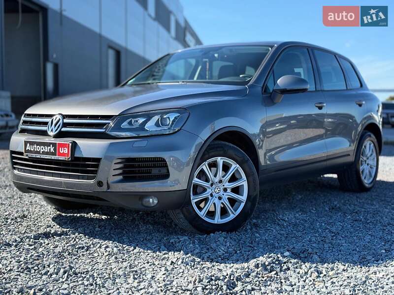 Внедорожник / Кроссовер Volkswagen Touareg 2011 в Львове