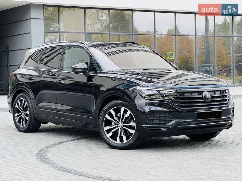 Внедорожник / Кроссовер Volkswagen Touareg 2018 в Днепре