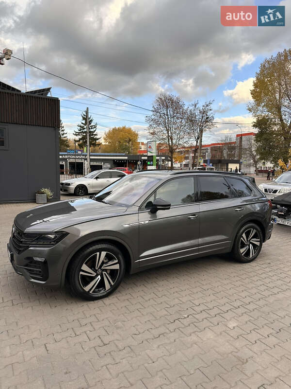 Позашляховик / Кросовер Volkswagen Touareg 2021 в Хмельницькому