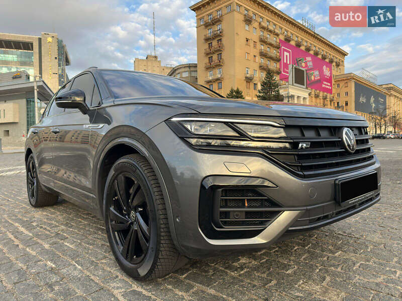 Позашляховик / Кросовер Volkswagen Touareg 2021 в Харкові