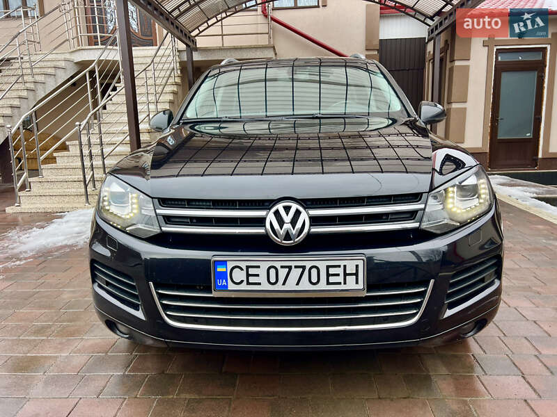 Внедорожник / Кроссовер Volkswagen Touareg 2010 в Черновцах