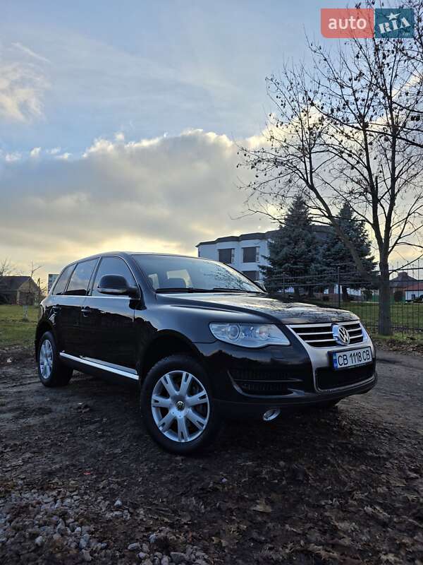 Внедорожник / Кроссовер Volkswagen Touareg 2007 в Чернигове
