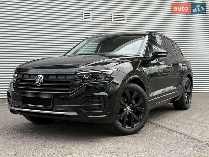 Позашляховик / Кросовер Volkswagen Touareg 2021 в Рівному