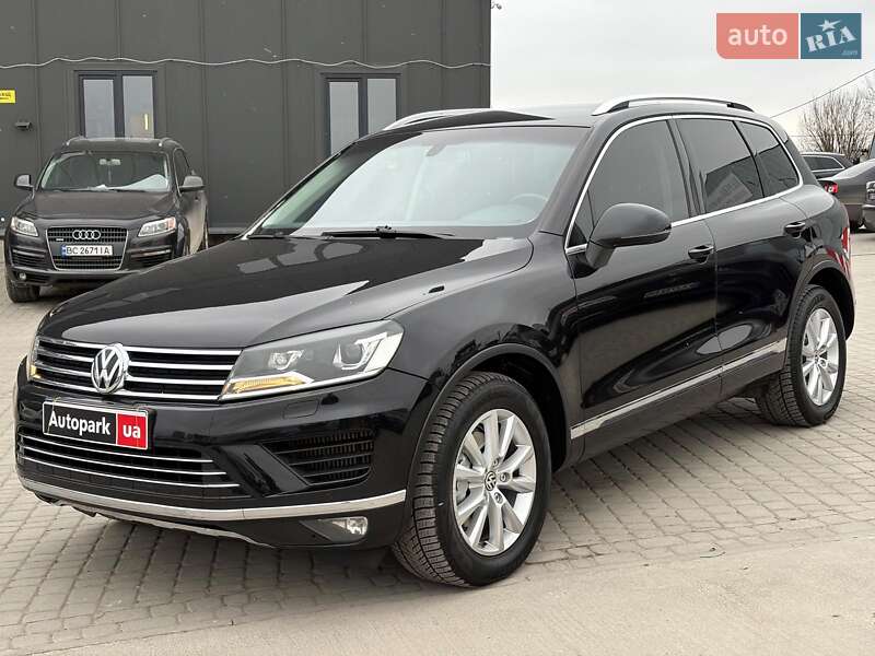 Внедорожник / Кроссовер Volkswagen Touareg 2015 в Львове