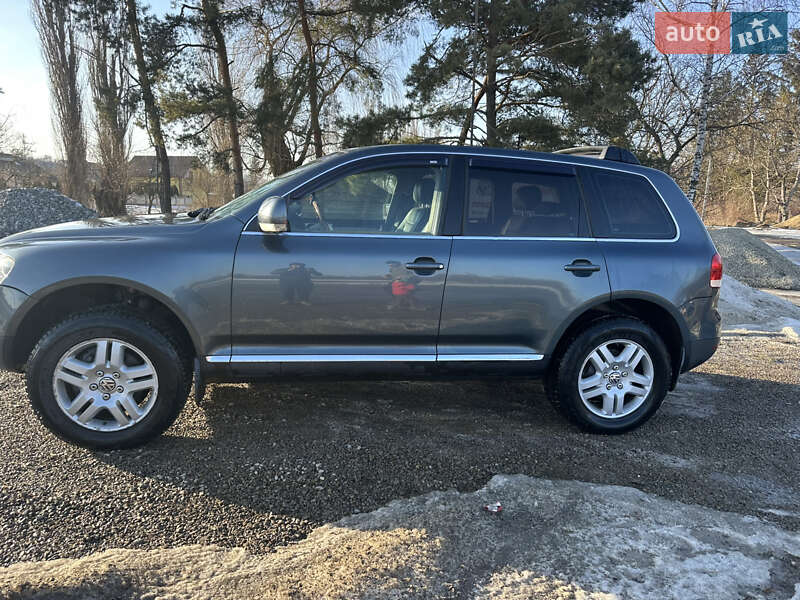 Внедорожник / Кроссовер Volkswagen Touareg 2006 в Черновцах
