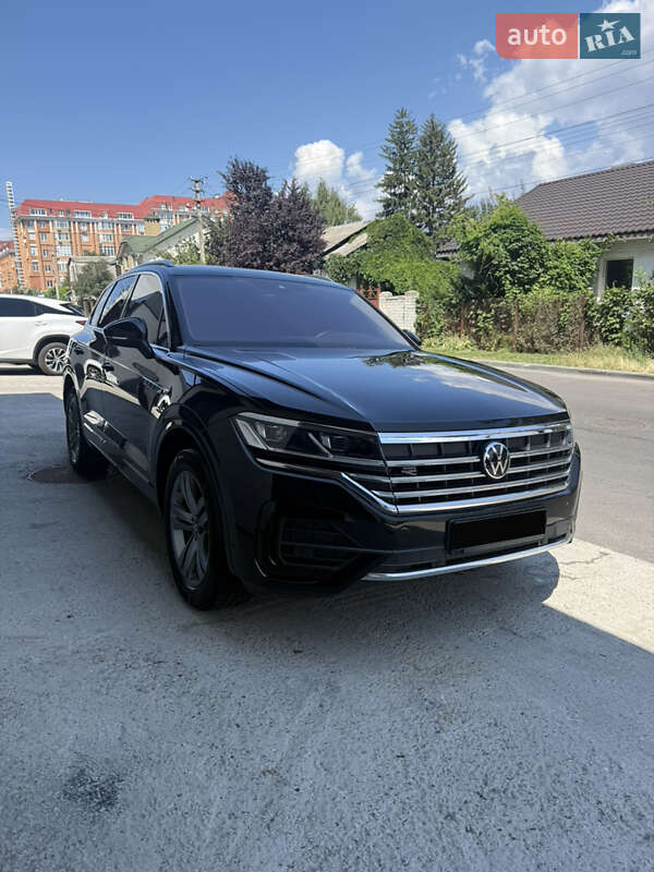 Внедорожник / Кроссовер Volkswagen Touareg 2022 в Черкассах