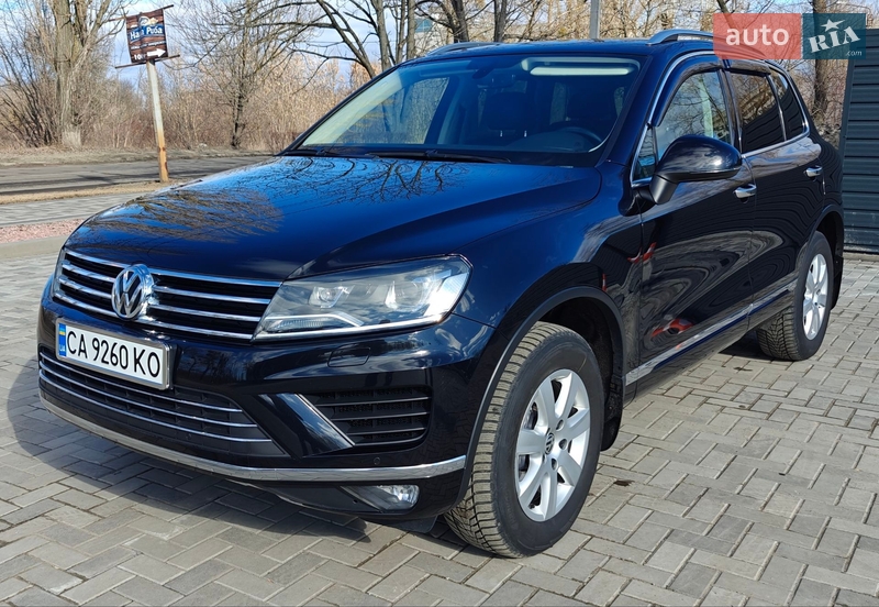 Внедорожник / Кроссовер Volkswagen Touareg 2017 в Каневе