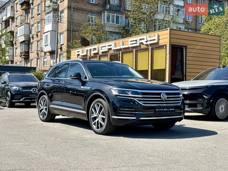 Внедорожник / Кроссовер Volkswagen Touareg 2020 в Киеве