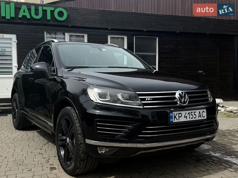 Внедорожник / Кроссовер Volkswagen Touareg 2014 в Одессе