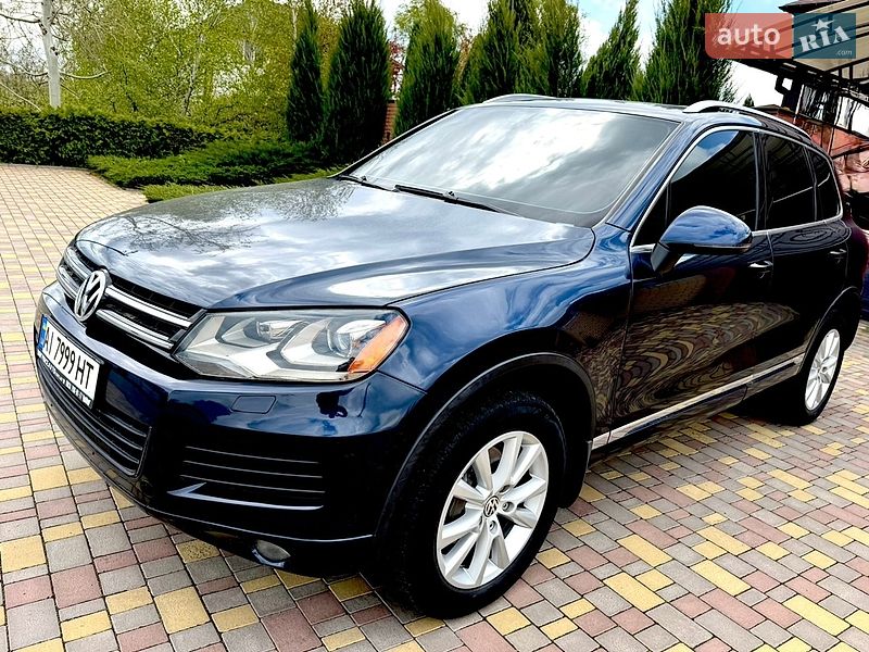 Внедорожник / Кроссовер Volkswagen Touareg 2013 в Днепре