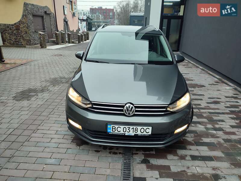 Микровэн Volkswagen Touran 2015 в Львове