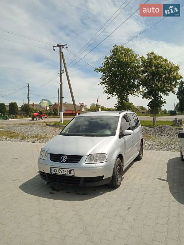 Минивэн Volkswagen Touran 2003 в Черновцах